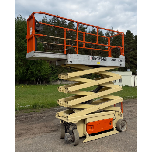Ножничный подъёмник JLG 2630 ES