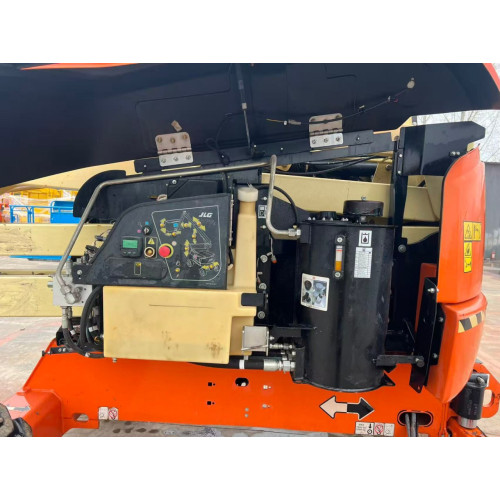 Коленчатый подъёмник JLG 450AJ