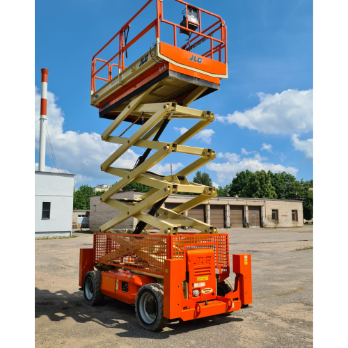 Ножничный подъёмник JLG M4069